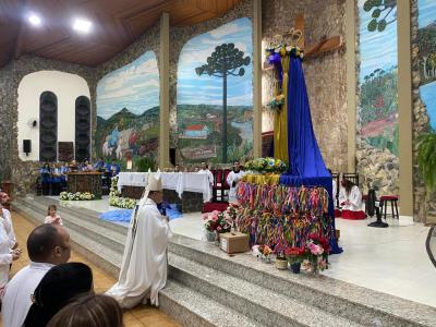 Dom Amilton celebra o 5º dia da Novena de Nossa Senhora Aparecida em Laranjeiras do Sul